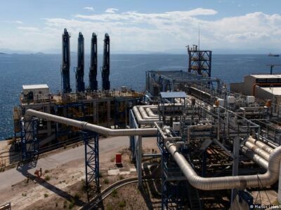 "Вертикальный газовый коридор": подстраховка для Украины 3 63259785 403.jpg Deutsche Welle украина