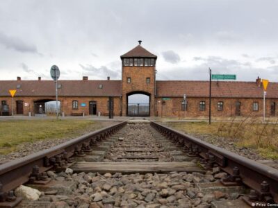 65629856 403.jpg Deutsche Welle Холокост