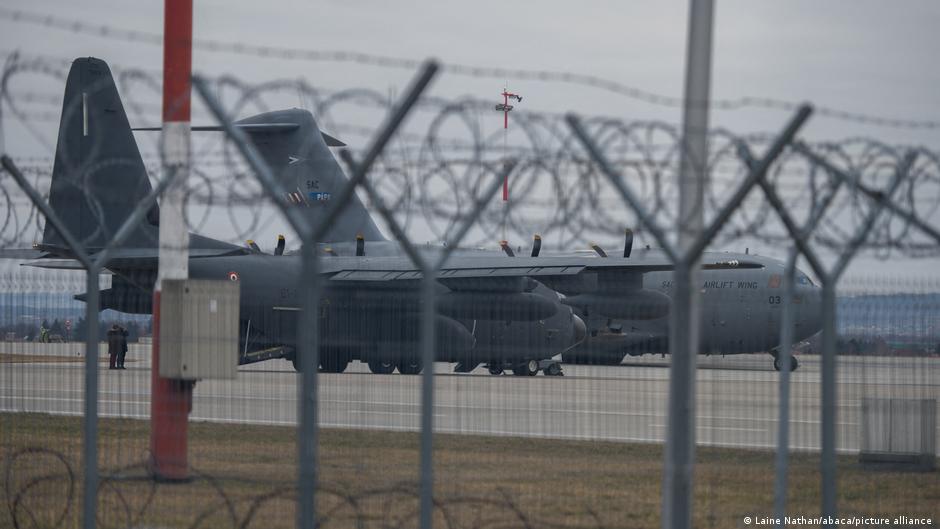 68909505 403.jpg Deutsche Welle АЭРОПОРТ, Польша