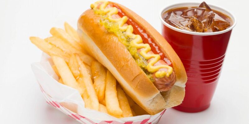 Великобритания запретила рекламу вредной еды детям 1 69677794 403.jpg Deutsche Welle реклама