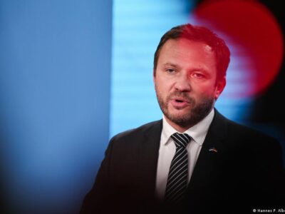 Глава МИД Эстонии раскритиковал слова Шрёдера против "демонизации России" 4 72080628 403.jpg Deutsche Welle Маргус Цахкна