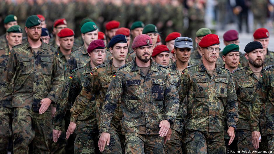 72972887 403.jpg Deutsche Welle Мерц, немецкие военные