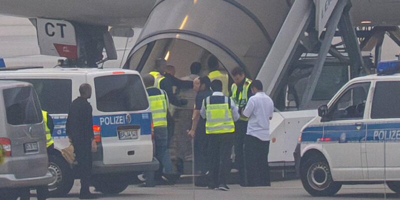 73365190 403.jpg Deutsche Welle депортация