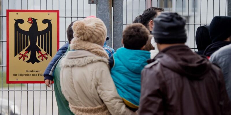 73700275 403.jpg Deutsche Welle убежище