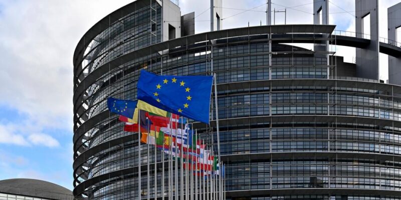 Европарламент заморозил работу над таможенным соглашением ЕС и США 1 74757284 403 2.jpg 2 Deutsche Welle Европарламент