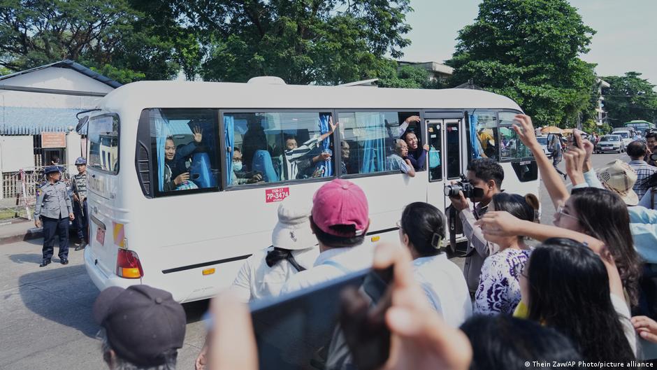 Хунта в Мьянме объявила об амнистии свыше 6000 заключенных 1 74916747 403.jpg Deutsche Welle Мьянма