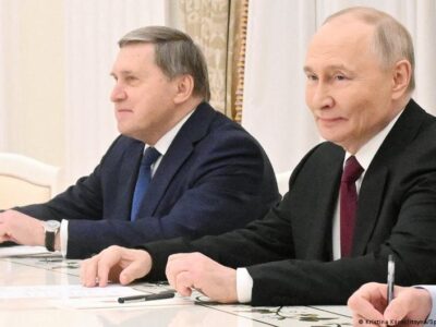 Ушаков: Россия проведет первые трехсторонние переговоры с Украиной и США 4 74993965 403.jpg Deutsche Welle Юрий Ушаков