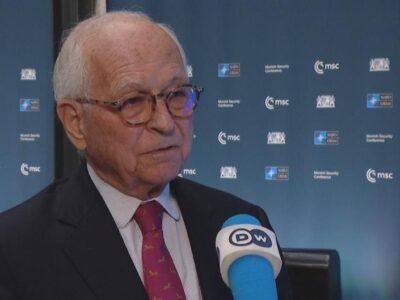 Вольфганг Ишингер: Необходимо усилить давление на РФ. Так дальше продолжаться не может 5 75124395 403.jpg Deutsche Welle Вольфганг Ишингер