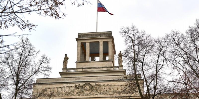 В Евросоюзе вступили в силу ограничения передвижения российских дипломатов 1 75137464 403.jpg Deutsche Welle дипломаты