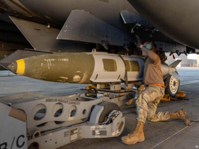 США и союзники нанесли удары по целям ИГ в Сирии 5 75250785 403.jpg Deutsche Welle ИГ, сирия