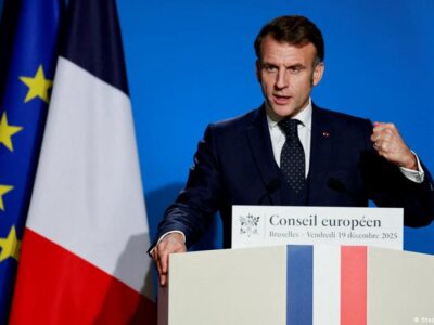 75352891 403.jpg Deutsche Welle базука, Макрон