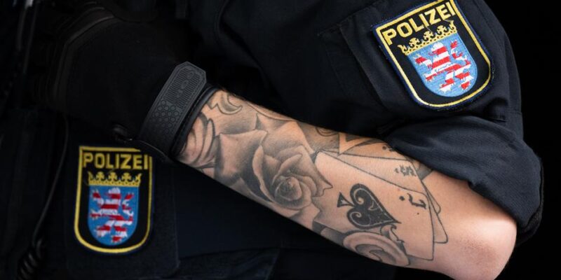 Новые правила для немецких полицейских - татуировки больше не проблема 1 75394544 403.jpg Deutsche Welle татуировки