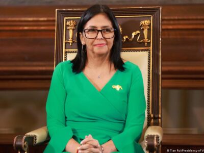 Россия поддержала временного президента Венесуэлы Делси Родригес 2 75401697 403.jpg Deutsche Welle Делси Родригес, Россия-Венесуэла