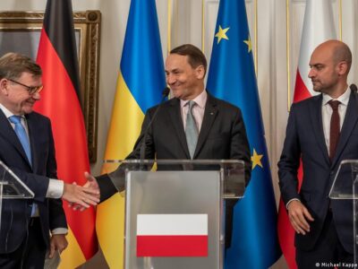 "Веймарский треугольник" обсуждает в Париже дальнейшую поддержку Киева 3 75418447 403.jpg Deutsche Welle "Веймарский треугольник"