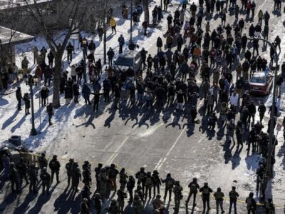 Протесты в США из-за стрельбы ICE грозят новым шатдауном 3 75653605 403.jpg Deutsche Welle ICE, стрельба ICE