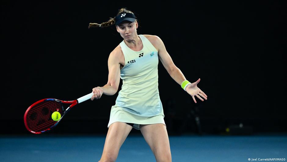 Первая ракетка мира Арина Соболенко проиграла финал Australian Open Елене Рыбакиной из Казахстана 1 75738084 403.jpg Deutsche Welle Арина Соболенко