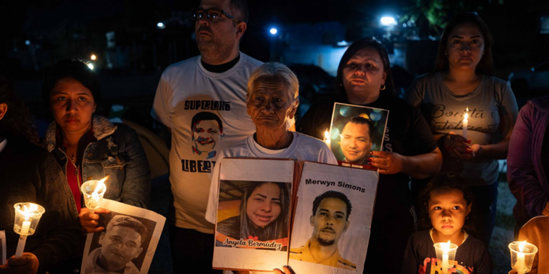 В Венесуэле освобождены еще около 80 политзаключенных, говорят правозащитники. Этого требовали США 1 8a6f54c0 fa13 11f0 b12c a199f4d4d58c.png Новости BBC политзаключенные Венесуэлы