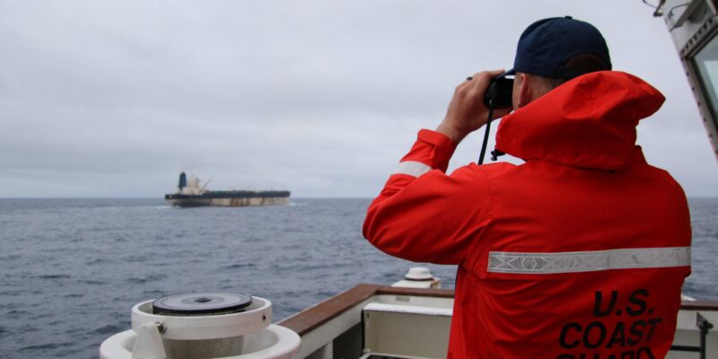 Под санкциями и триколором. Помогает ли российский флаг защитить суда теневого флота страны? 1 9168f340 ebf3 11f0 8608 ef259671aea9.jpg Новости BBC теневой флот России