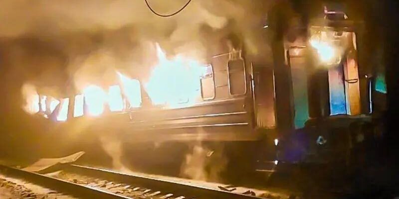 «Я не верю в случайность, это было тщательно продумано». Украинский военный рассказал, как спасал людей из атакованного поезда 1 92ac56b0 fc70 11f0 b7e1 afb6d0884c18.jpg Новости BBC военный