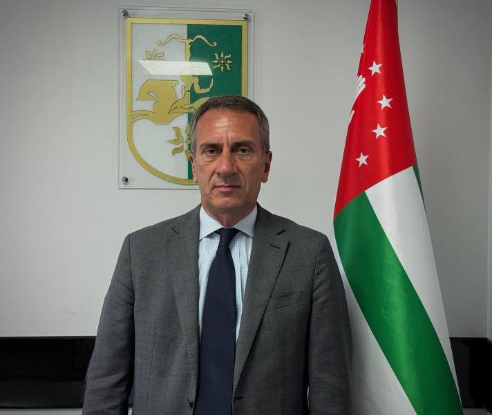 "МИД" Абхазии требует от США прекратить "агрессивные действия" в Венесуэле 1 barcic новости Абхазия, Венесуэла, де-факто глава мид Абхазии, Николас Мадуро, Олег Барциц