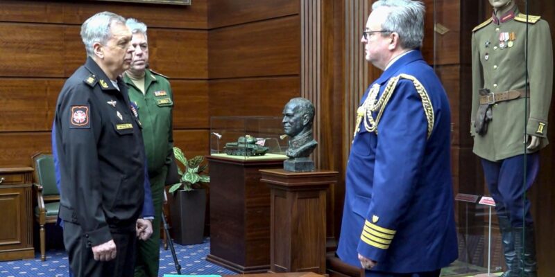 В ЦРУ считают, что украинские дроны не целились в дом Путина. К попыткам переубедить США подключился шеф российского ГРУ 1 d3625710 e751 11f0 b67b 690eb873de1b 2.jpg 2 Новости BBC ЦРУ