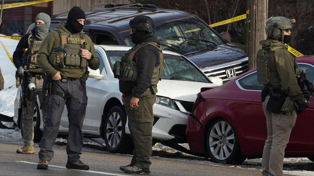 Сотрудник иммиграционной службы США застрелил женщину в Миннеаполисе 1 dfae7dd0 ec0d 11f0 b385 5f48925de19a 1.jpg 1 Новости BBC Миннеаполис