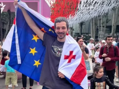 Тбилгорсуд назначил двум гражданским активистом административный арест по новой статье «о тротуарах» 2 megrelishvili новости активисты, Сандро Мегрелишвили, тротуар