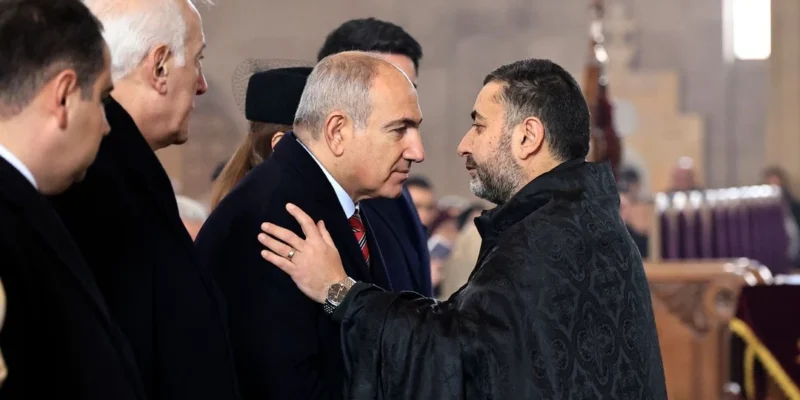 Пашинян клянется «не оставлять Христа в одиночестве» перед лицом «сектантства» Гарекина II 1 nikol pashinyan новости OC Media, Гарегин II, Никол Пашинян