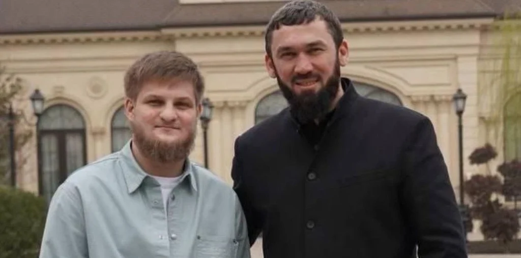 q1x4axoyjzgz3ntd3raxtsoxu6s8lnlj 1028x685 1 e1767707585490 новости OC Media, Ахмат Кадыров, Рамзан Кадыров