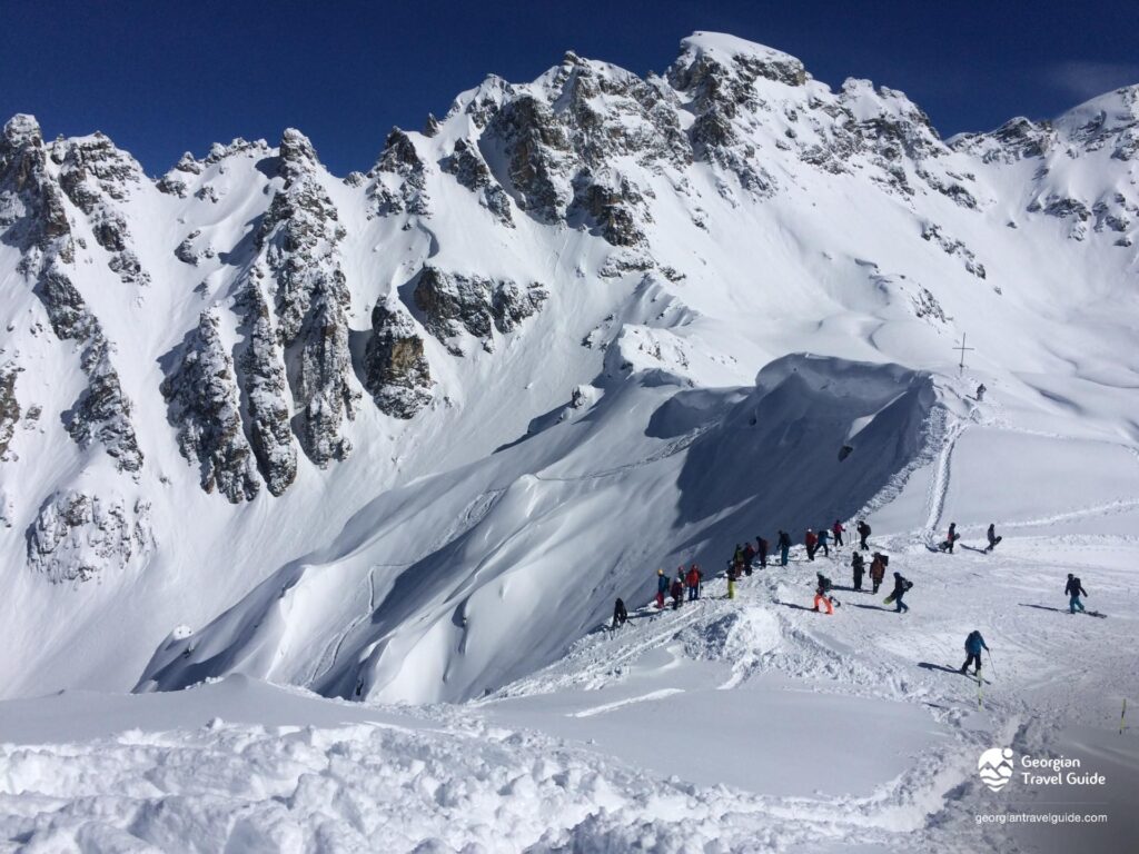 В Тетнулди сошла лавина - легкие травмы получил один человек 1 tetnuldi новости Агентство горных трасс (АГТ), лавина, Сванетия, Тетнулди