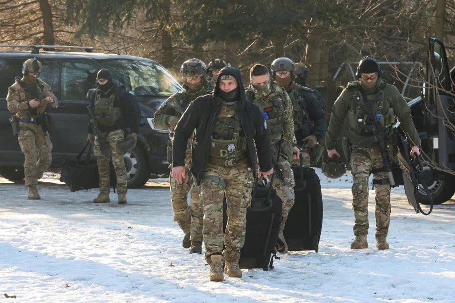 000mbr88c4lngdf4 c123 f4 новости полиция Польши, Польша-Грузия