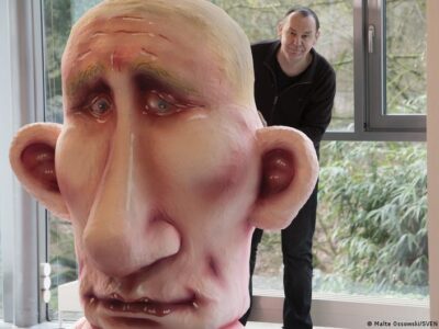 В Москве начался суд над немецким скульптором Тилли из-за фигур Путина 3 62526157 403.jpg Deutsche Welle Владимир Путин, Жак Тилли