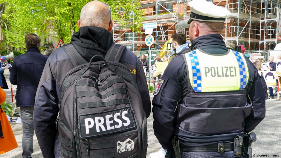 63109013 403.jpg Deutsche Welle журналисты в Германии