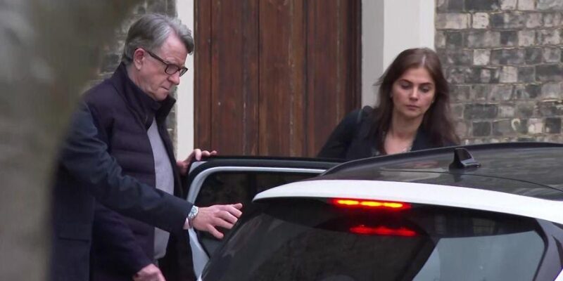 Близко знавший Эпштейна ветеран британской политики Мандельсон арестован за должностные злоупотребления 1 6535a810 10e0 11f1 b4ca a9a29eb10e90.jpg Новости BBC Питер Мандельсон, файлы Эпштейна