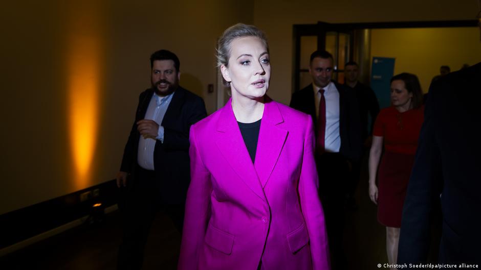 70804292 403.jpg Deutsche Welle годовщина Навального, Сердитая Чувашия