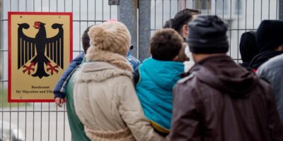 73700275 403.jpg Другая SOVA беженцы