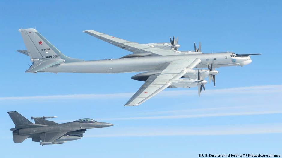 Российские бомбардировщики и истребители приблизились к Аляске - ВВС США провели перехват 1 73941776 403.jpg Deutsche Welle Аляска