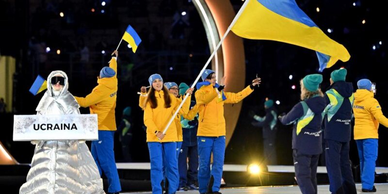 Табличку сборной Украины на открытии ОИ-2026 в Италии несла россиянка 1 75852012 403.jpg Deutsche Welle зимние Олимпийские игры
