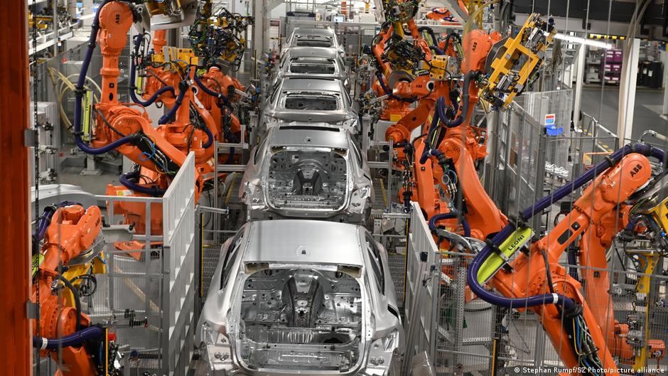 75906609 403.jpg Deutsche Welle BMW