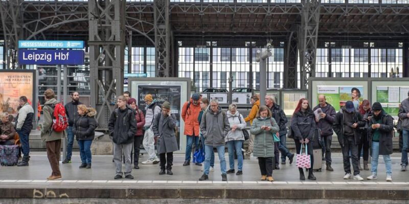 75980094 403.jpg Deutsche Welle поножовщина в Германии