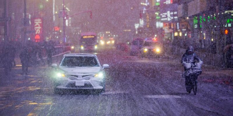 Мэр Нью-Йорка ввел режим ЧС и запретил движение транспорта из-за снежной бури 1 76081910 403.jpg Deutsche Welle Зохран Мамдани