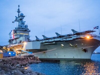 Швеция: Дрон возле авианосца Charles de Gaulle был российским 3 76159736 403.jpg Deutsche Welle Швеция