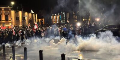 akcia политика "Ахали", "Дроа!", Гирчи-Больше свободы, камит, Лело - Сильная Грузия, нацдвижение, оппозиция Грузии, разгон акции протеста в Тбилиси, Стратегия Агмашенебели, химическое отравление