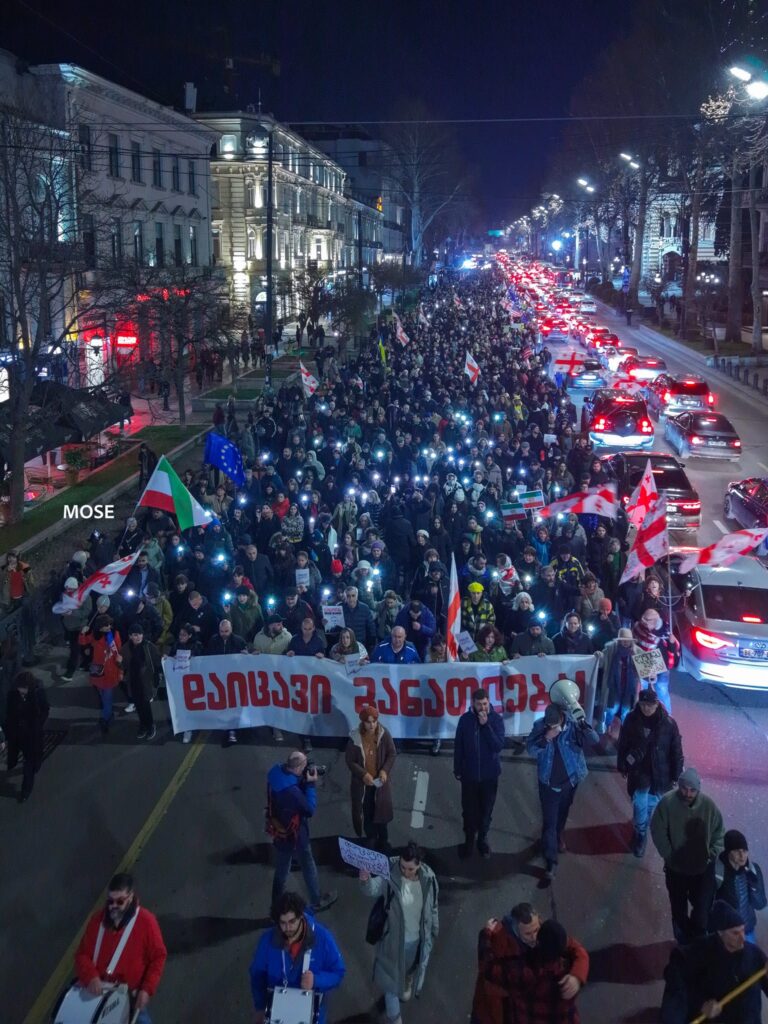 akcia mo se новости HRW, HRW Georgia, Human Rights Watch, аресты в Грузии, выборы в органы местного самоуправления, закон о тротуаре, Мзия Амаглобели, полиция Грузии, протесты в Грузии