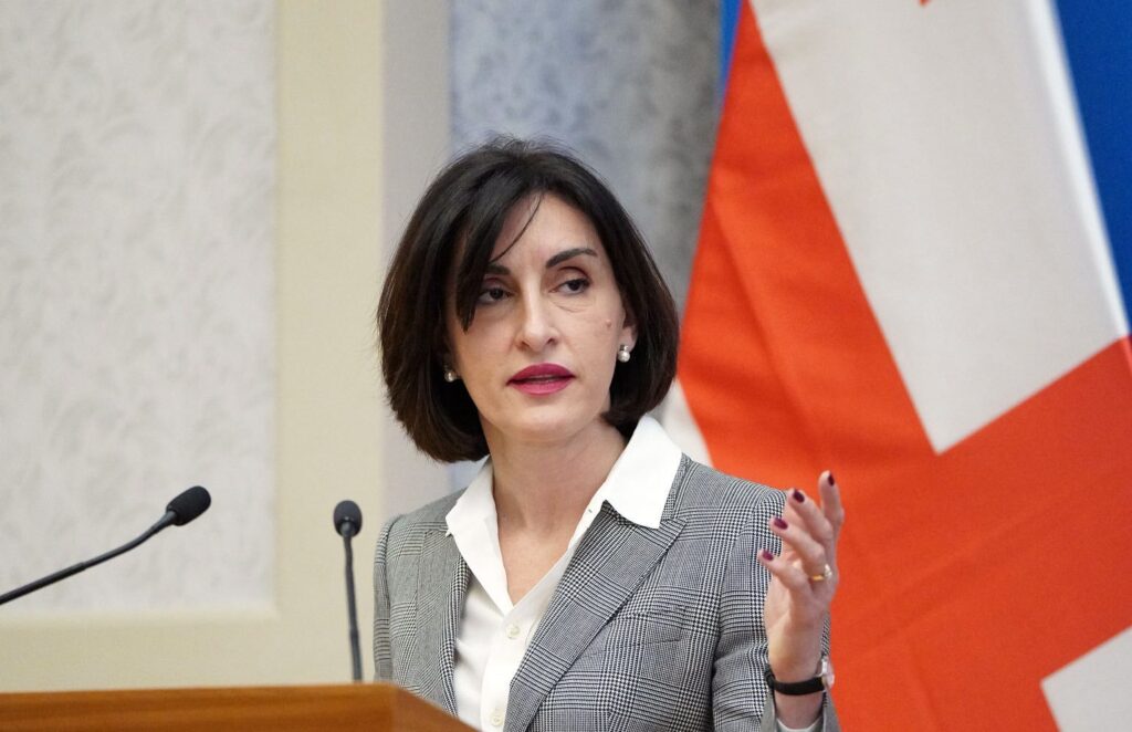 bochorishvili e1770669410363 новости глава МИД Венгрии, Глава МИД Грузии, Грузия-Венгрия, Мака Бочоришвили, Петер Сийярто