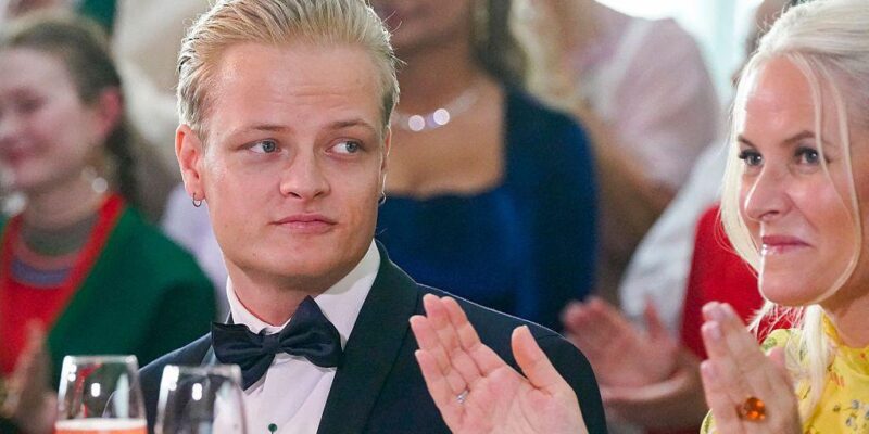 Дело об изнасиловании бросило тень на королевскую семью Норвегии. На скамье подсудимых — сын кронпринцессы Метте-Марит 1 e93a3c90 fc70 11f0 9f00 a7fda7ef067e 1.jpg 1 Новости BBC изнасилование, кронпринцесса Метте-Марит, Мариус Борг Хёйби, Метте-Марит, Норвегия