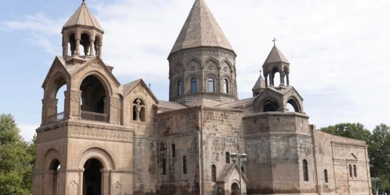 etchmiadzin cathedral e1770044410631 новости OC Media, армянские священники, Гарегин II, Гарегин Второй