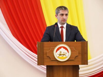 Де-факто премьер Цхинвали покинул должность 9 tadtaev dzambolat новости Алан Гаглоев, де-факто премьер, Дзамболат Тадтаев, Марат Камболов, оккупированны регион, Цхинвальский регион