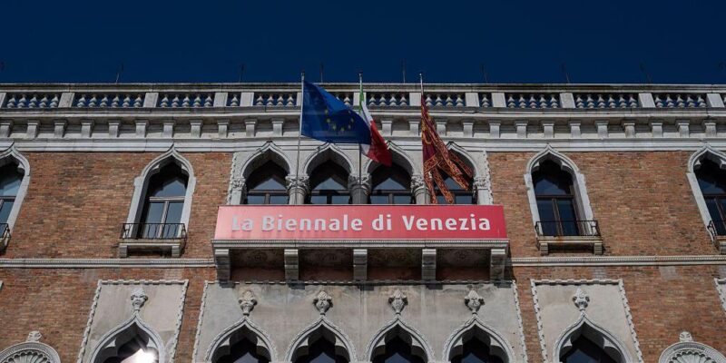 Россия возвращается на Венецианскую биеннале. Украина протестует 1 1c223f10 1ae7 11f1 af70 e98c0b43db96.jpg Новости BBC биеннале