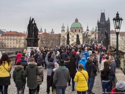 41681798 403.jpg Deutsche Welle коктейль Молотова, Прага